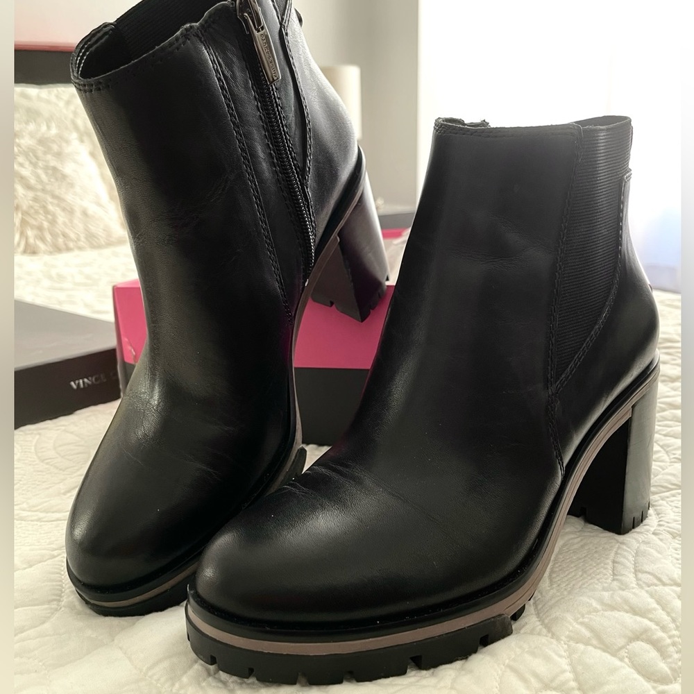 SZ 7 Vince Camuto Dustlie Bootie Black